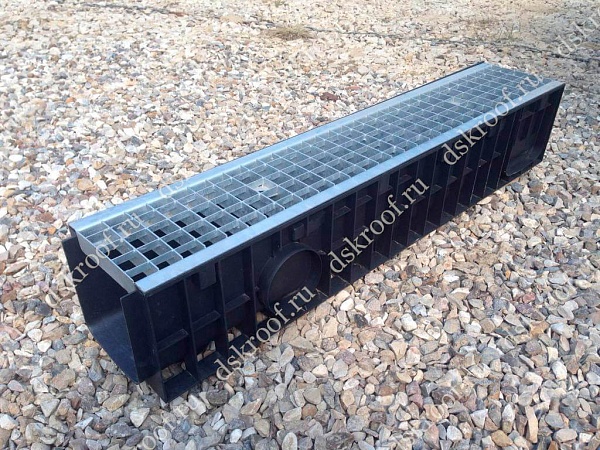 Лоток водоотводный Gidrolica Standart – пластиковый с решеткой ячеистой стальной оцинкованной DN 150 H-100 мм